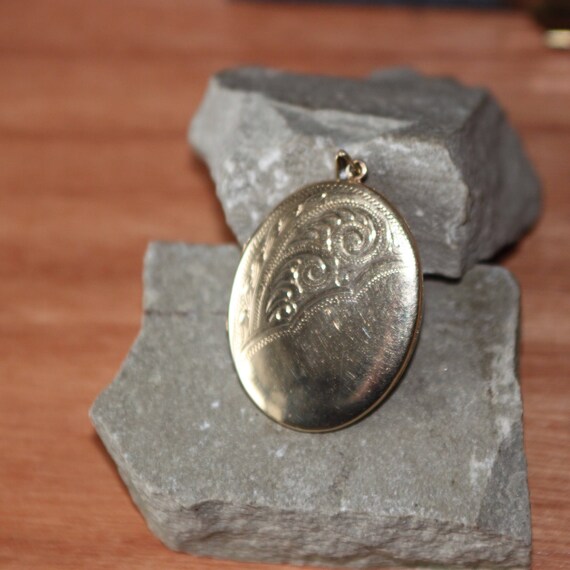 An Stunning 9ct Gold Oval Bk and Ft Locket SKU 451 Etsy