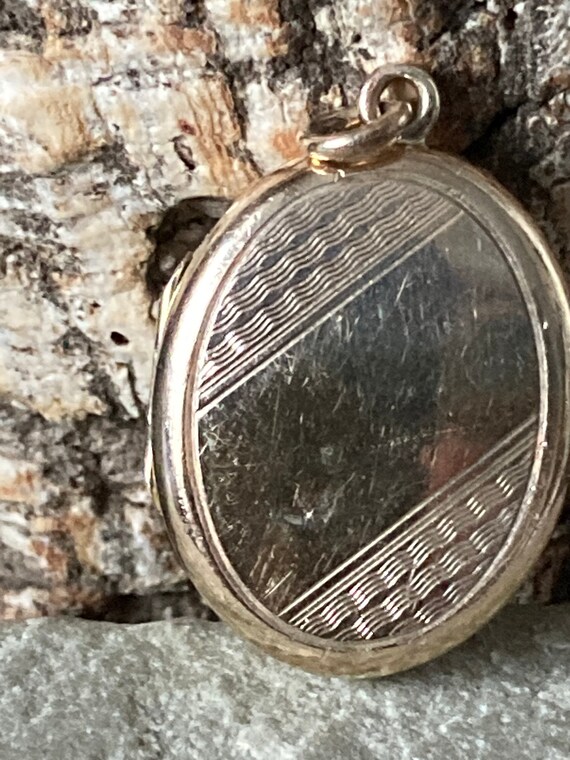 A Well Loved 9ct Gold Oval Bk and Ft Locket SKU 4571 Etsy