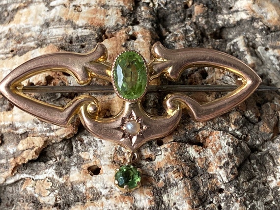 A Wonderful Art Nouveau Gold And Peridot Brooch  … - image 1