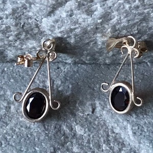 Delicate Gold And Garnet Drop Earrings    SKU2608