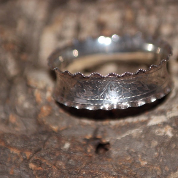 Un anillo de napkin victoriano muy bonito SKU1798