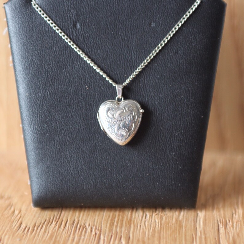 A Pretty Silver Heart Shaped Locket SKU