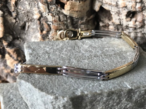 A Modern Stylish Two Colour 9ct Gold Bracelet    … - image 5