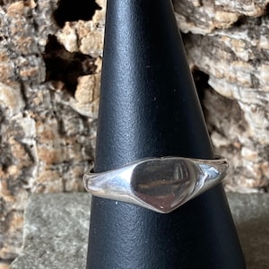 A Lovely  Vintage Silver Heart Signet Ring    SKU4969