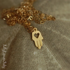 Gold hamsa heart, Hamsa necklace, tiny hamsa, hamsa hand, hand of fatima, evil eye necklace, jewish jewelry, kabbalah necklace, gift for her