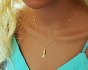 Feather necklace, gold necklace, gold feather necklace, dainty necklace, everyday necklace, gift for her, bridesmaid gift