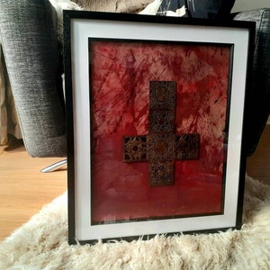 Hellraiser Deconstructed Puzzle Box Inverted Cross Mounted on Original Art in Frame. zdjęcie 1