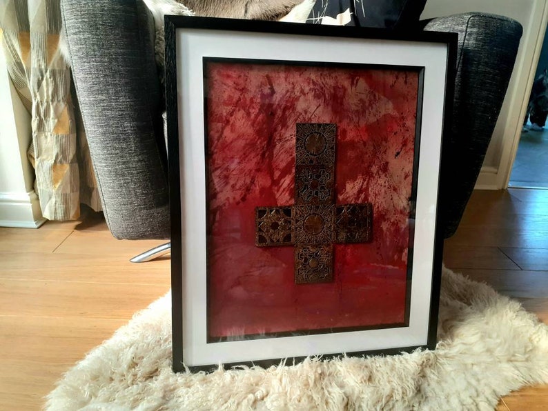 Hellraiser Deconstructed Puzzle Box Inverted Cross Mounted on Original Art in Frame. zdjęcie 1