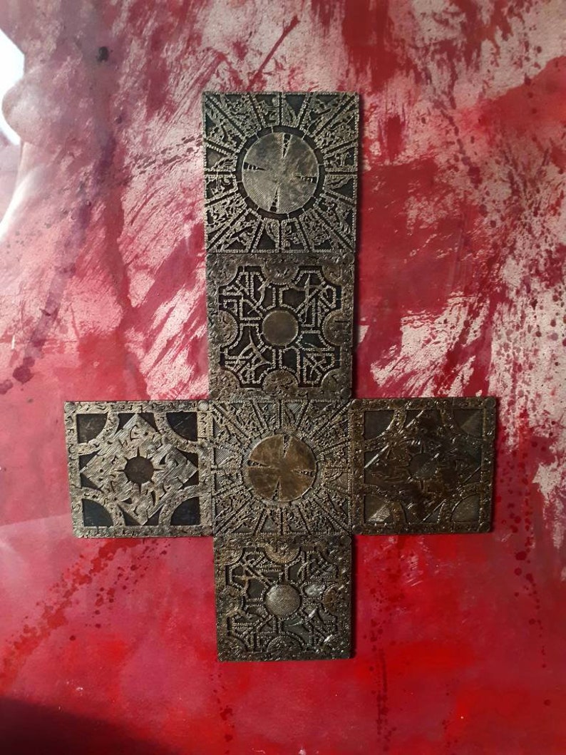 Hellraiser Deconstructed Puzzle Box Inverted Cross Mounted on Original Art in Frame. zdjęcie 5