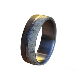 Bague en bois de cerf : incrustation de bois de noyer, anneau en acier inoxydable