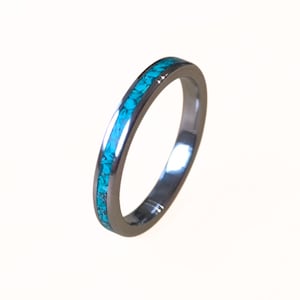Handmade Titanium Ring with Turquoise Inlay - Women&#39;s Wedding Band