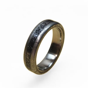 Damascus Wedding Band, Damascus Steel Ring, Mens Wedding Band, Titanium Ring with Damascus and Galenit Inlay, Engagement Ring, Womens Ring