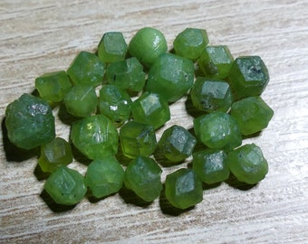 ONE Fine Quality Demantoid Garnet Crystal