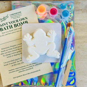 Paint Your Own Frog Bath Bomb Kit