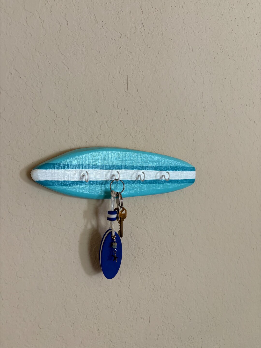 Hand-painted Surfboard Key Rack – Coastal Beach House Wall Décor - Etsy