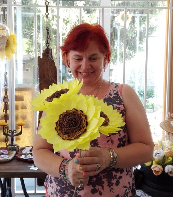 Articoli Simili A Girasole Di Carta Fiori Di Carta Crespa