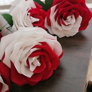 Grande rosa bianca e rossa, tema Alice nel paese delle meraviglie, festa di compleanno, matrimonio, sposa, fiore di carta gigante, grande, oversize, artificiale