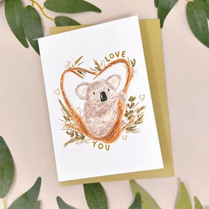 Koala Love You Card - Koala Anniversary Card - Kawaii Love You Card - Cute Koala Card - Geïllustreerde kaart - Koala Heart Card - Liefde verzenden