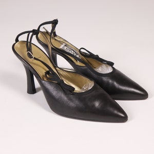 1990&#39;s GIANNI VERSACE Black Pointy Shoes - 90&#39;s Black Leather VERSACE Mules - Size 38