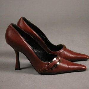 1990&#39;s VERSACE Pointy Pumps - Size 38.5