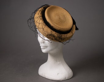 1950&#39;s Side Straw Hat - 50&#39;s Straw Elegant Summer Hat