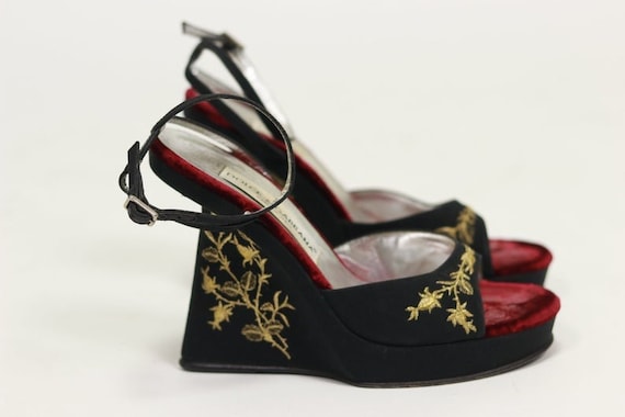 Dolce and gabbana floral cage deals heels