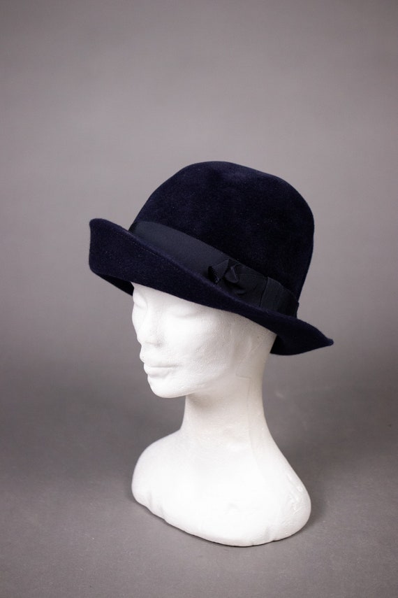 1930's Blue Felt Cloche Hat - 30's Navy Blue Felt 