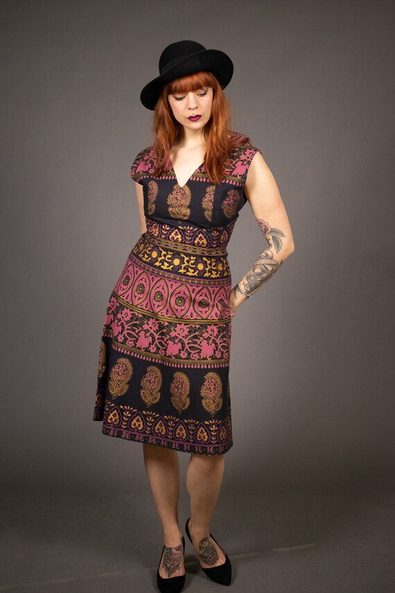 Late 1950's Hand Printed Batik Cotton Dress - Siz… - image 10