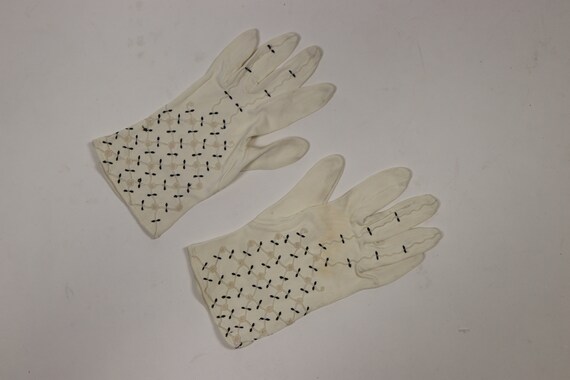 Vintage 1950 s Wedding Gloves Vintage Bridal Embroidered Gloves Etsy UK