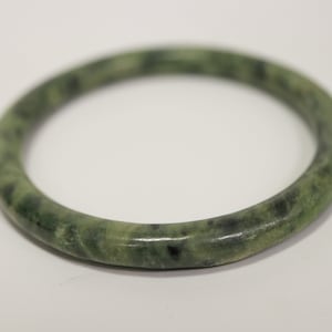 Vintage Nephrite Jade Bangle