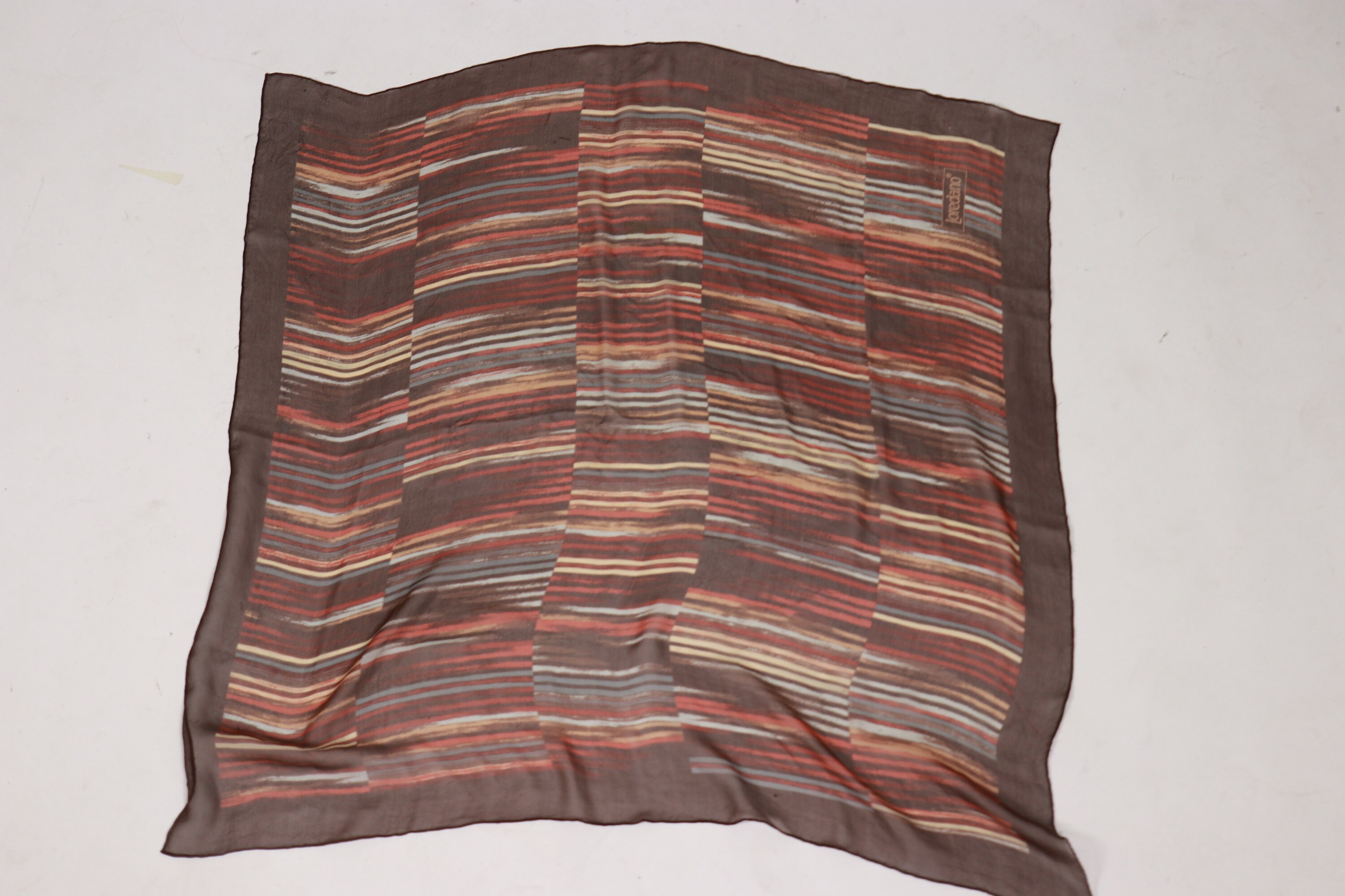 Echarpe en soie Loredano Bold Abstract - En vente sur France