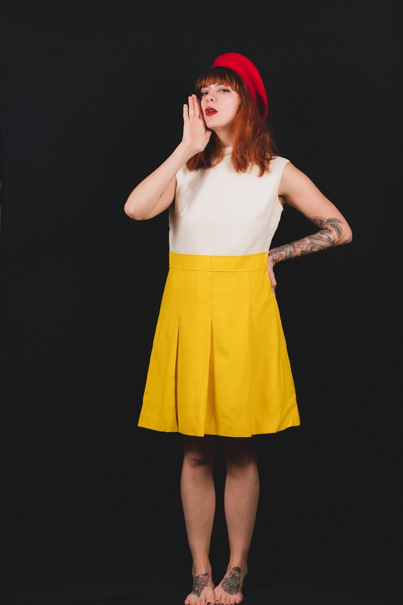 Size M 1960/'s White and Yellow Modissa Dress 60/'s Mod Girl Dress