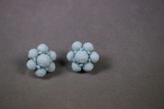 1940's Pale Blue Glass Clip on Earrings - image 3