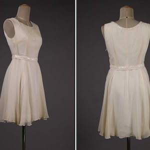 1960&#39;s White Mini Silk Wedding Dress - Size Xs