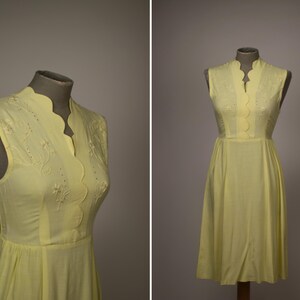 1950s Pale Yellow Prairie Cotton Dress - Size Xs-S