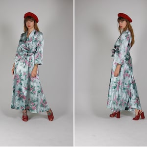 1940s Floral Rayon Robe - Size S to M
