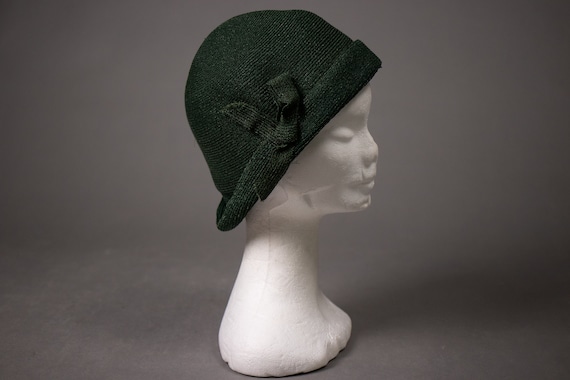 1920's Green Mesh Cloche Hat - 1920's-1930's Art D