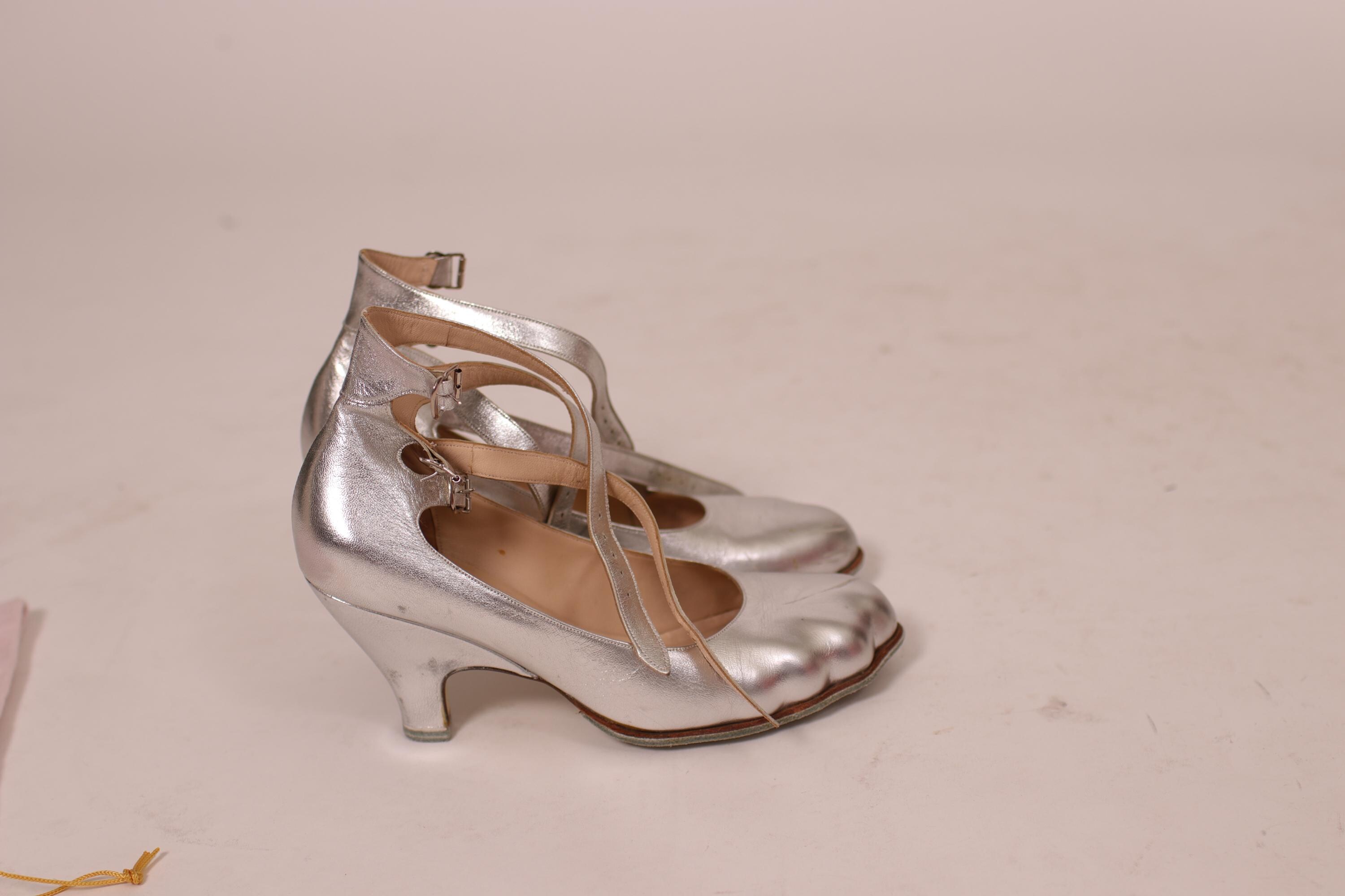 Vintage VIVIENNE WESTWOOD Animal Toe Silver Pumps - Size 39 - Etsy