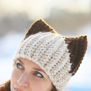 Crochet white hat with brown ears Siamese cat