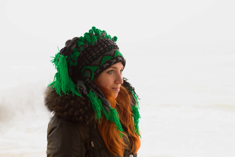 Green Crochet hat imitation indian headdress Native style chief hat Knitted indian feather knitted roach Winter beanie Gift festival fashion