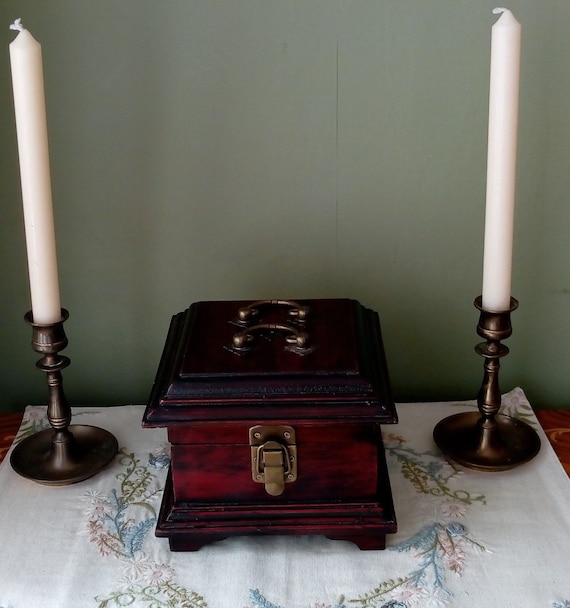 Vintage Antique Reproduction Wooden Trinket / Jew… - image 1