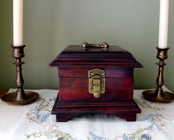 Vintage Antique Reproduction Wooden Trinket / Jew… - image 2