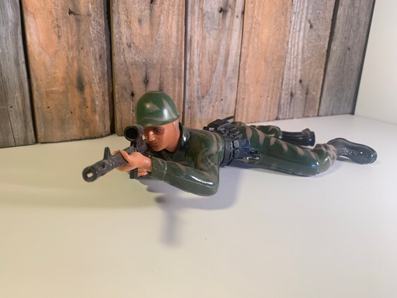 Crawling soldier store toy