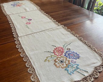 Vintage Hand Embroidered Flower Table Runner