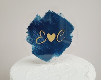 Adorno para tarta de bodas de acrílico con pinceladas personalizadas: iniciales personalizadas