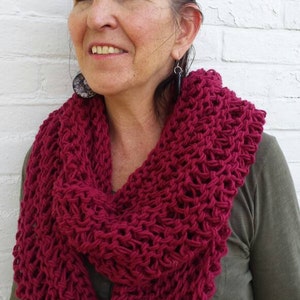 Burgundy Knit Infinity Scarf - Burgundy Knit Circle Scarf - Infinity Scarf - Burgundy Knit Scarf