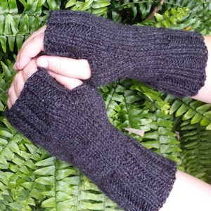 Outlander Inspired  Knit Fingerless Gloves - Black Fingerless Gloves- Fingerless Mittens -  - Women&#39;s Accessories - Gloves - ON SALE