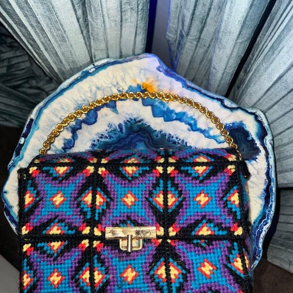 RARE Vintage Crochet/Needlepoint beautiful hand bag.