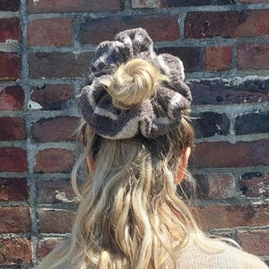 Oversized Knitted Scrunchie | Chunky Yarn Hair Accessory | Soft Cozy Hair Tie | Handmade Knit Hair Scrunchie | Gift for Her