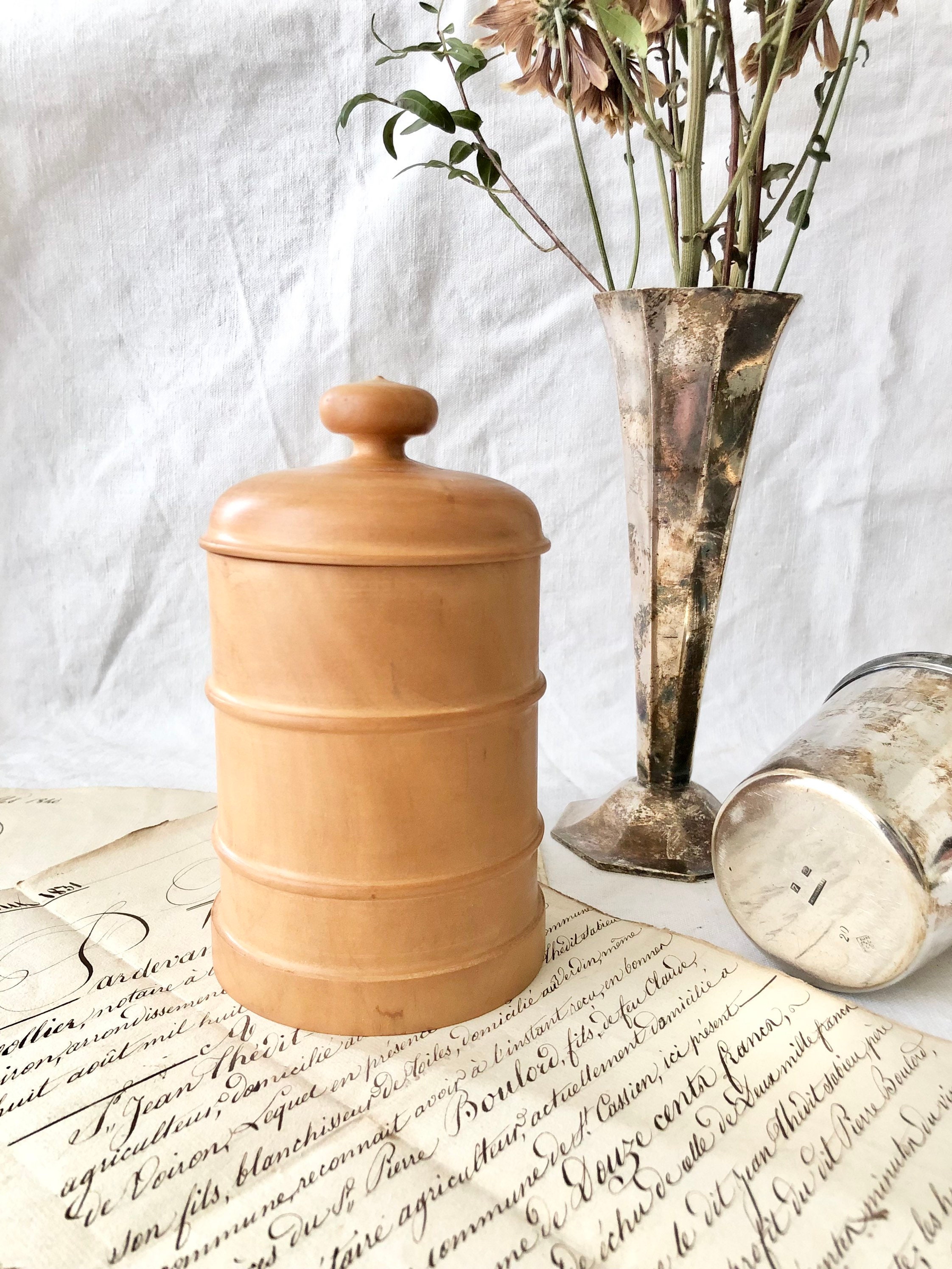Pot Couvert en Bois Clair Tourné